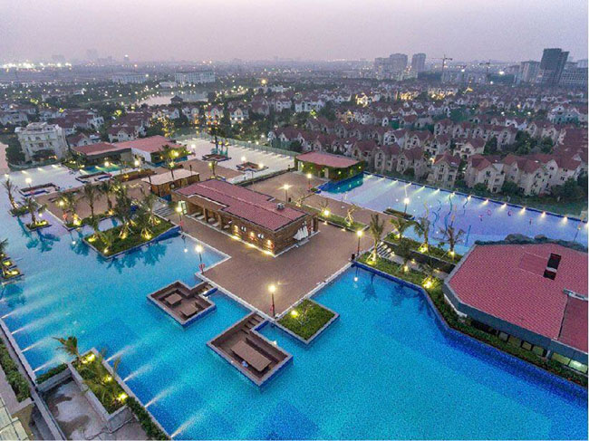 Ấn tượng với những mẫu bể bơi vô cực hot nhất 2018 